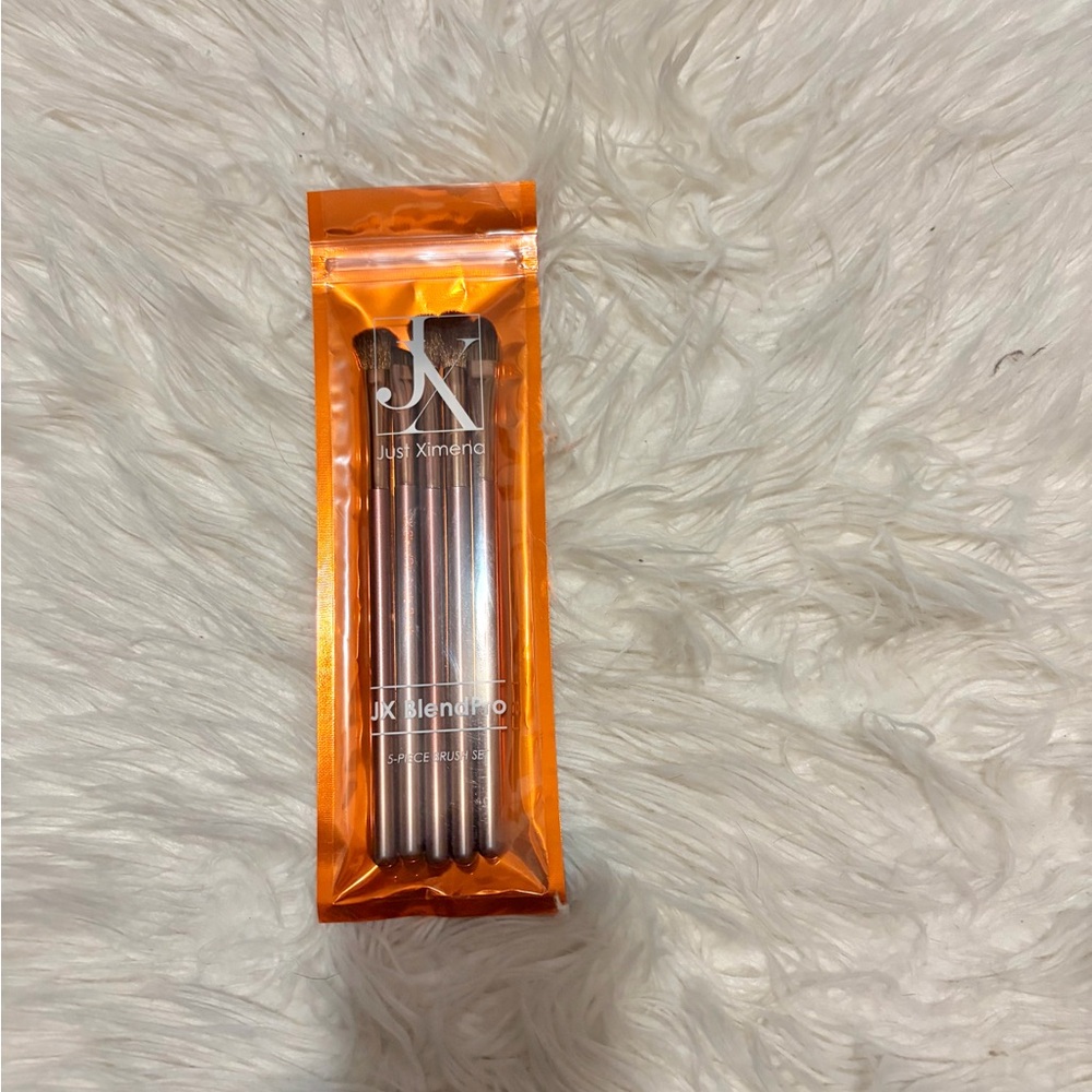 Orange Pouch Just Ximena JK Blend Pro 5-Piece Brush Set